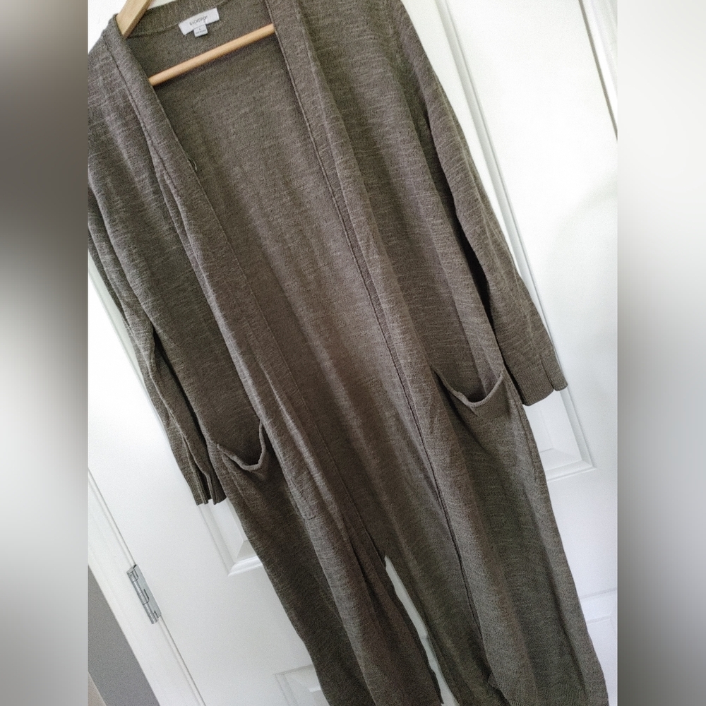 Backdrop Khaki Green Long Duster Cardi ~ Size L